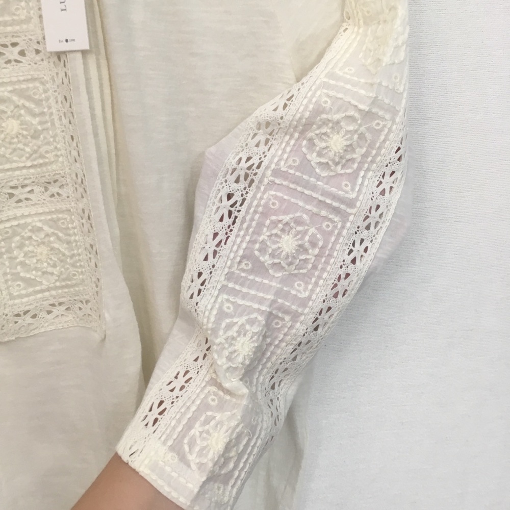 Lucky Brand Shirt cream blouse Embroidred Neck Top - Picture 8 of 8